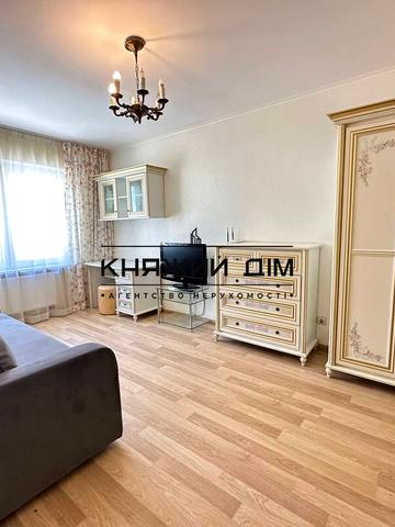 Єлизавети Чавдар вул., 38