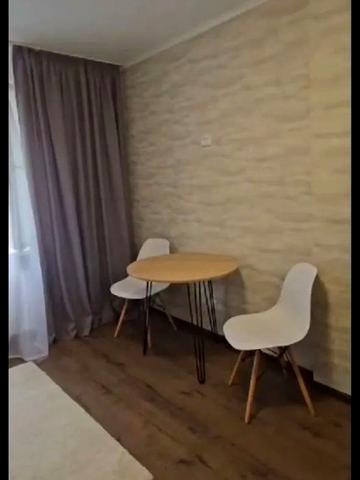 Добровольців пров., 10