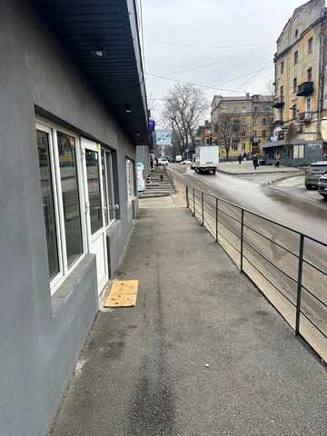 Авіаційна вул., 32