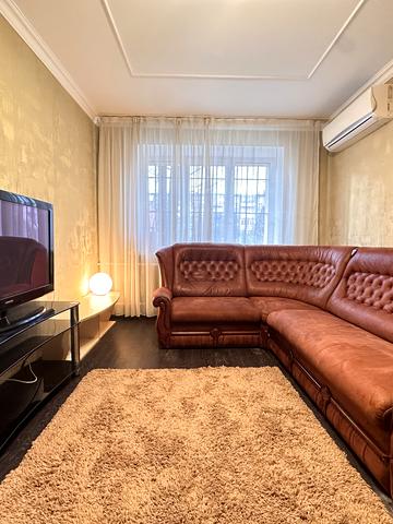 Василя Барки вул. (Олександра Горовиця), 8