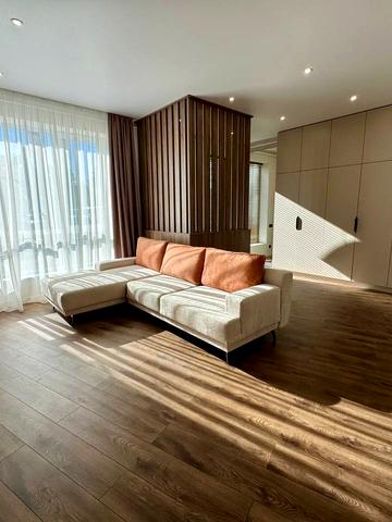 Володимира Івасюка вул., 34