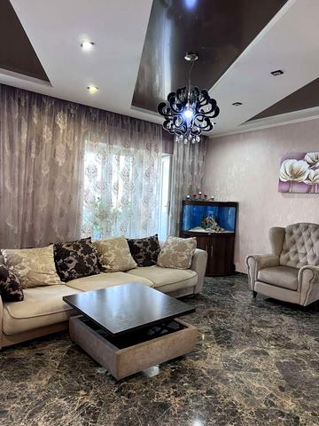 Соборний просп. (Леніна), 93