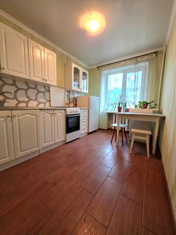 Терещенківська вул. (Червоного Козацтва), 14