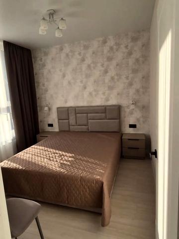 Івана Франка вул., 40 к1