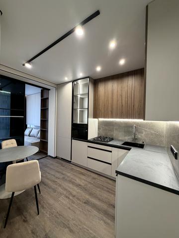 Мартинова просп., (вул. Щаслива, 67)