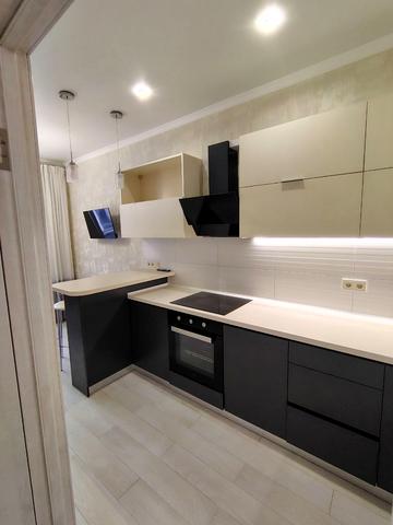 Спортивна вул., 3/2