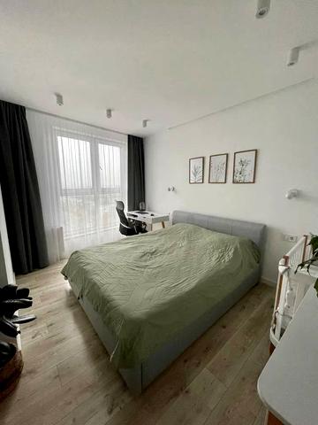 Володимира Великого вул. (Артема), 10в