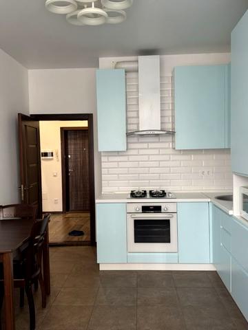 Практична вул., 4