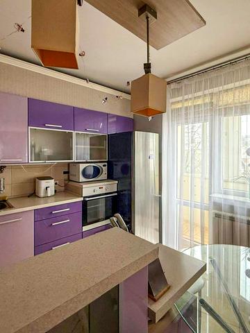 Зимова вул., 12а