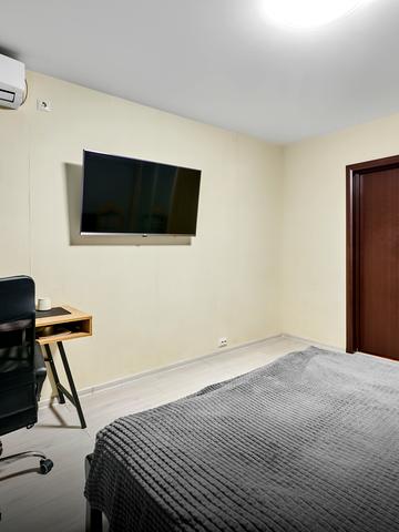 Червоної Калини просп. (Володимира Маяковського), 22