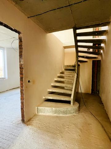 Івана Величковського вул., 70а