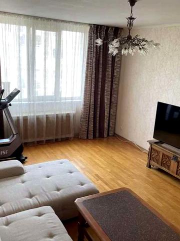 Валерія Лобановського просп., 126-Г