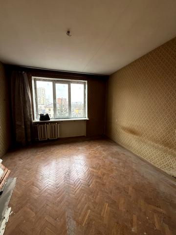 Тіниста вул., 10