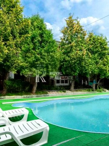 Травнева вул.