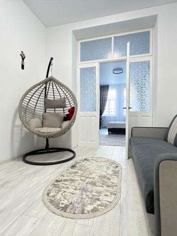 Крехівська вул., 7