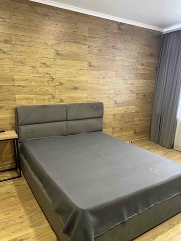 Валерія Самофалова вул. (Каманіна), 16а/2