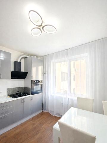 Владислава Бувалкіна вул., 56