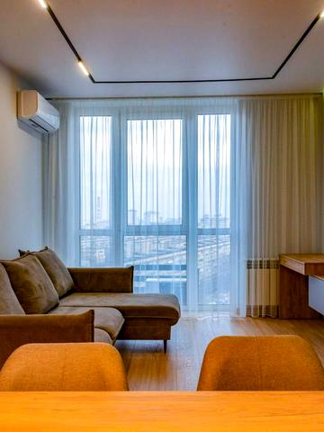 Європейського Союзу просп. (Правди), 49