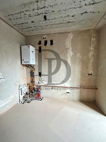 Подільська вул., 6