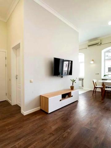 Архітектора Городецького вул., 6