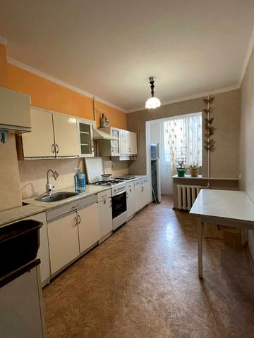 Євгена Чикаленка вул., 54/1