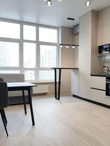 Микільсько-Слобідська вул., 11