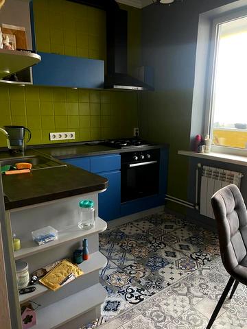 Академіка Кіпріанова вул., 4