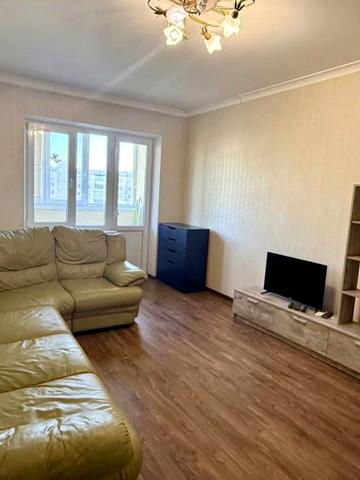 Тростянецька вул., 2