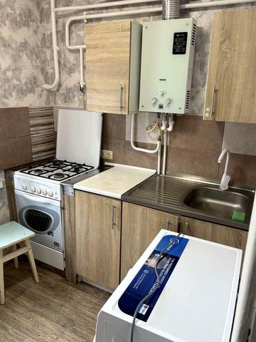 Севастопольська вул., 19