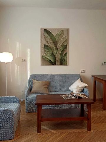 Олександра Довженка вул., 16