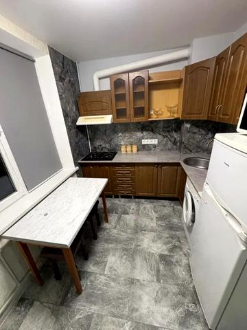 Науки просп. (Леніна), 21а