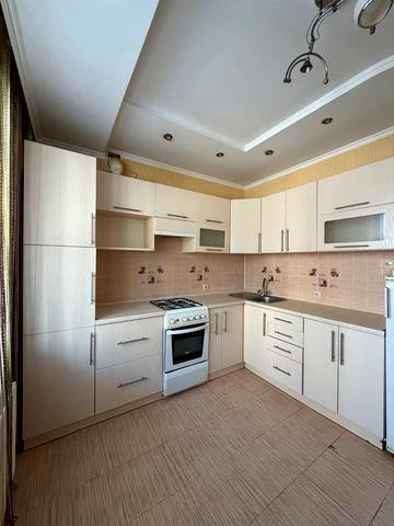 Інститутська вул., 6а