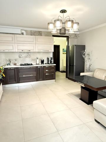 Лесі Українки вул., 19