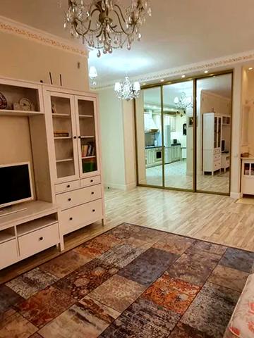 Валерія Лобановського просп. (Червонозоряний), 4-В