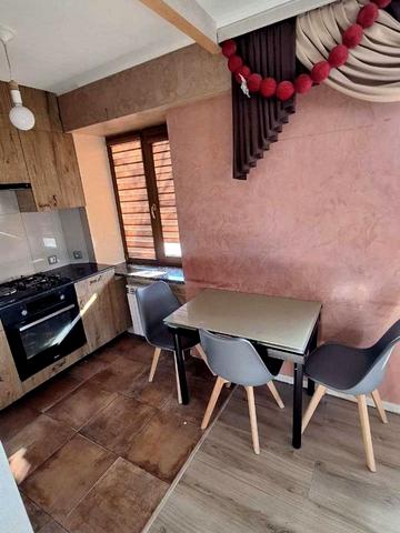 Академіка Павлова вул., 44