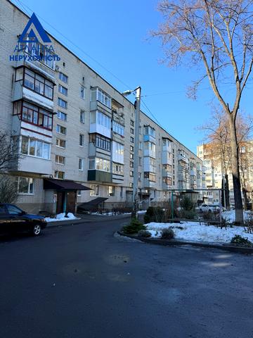 Кравчука вул., 12