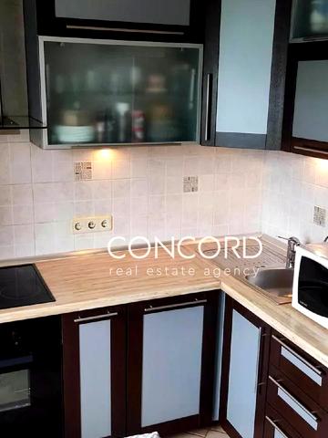 Дубровицька вул., 10