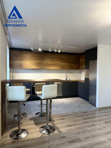 Івана Газюка бульв. (Дружби Народів), 1