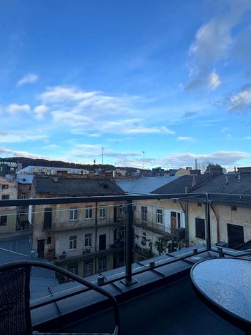 Григорія Сковороди вул., 8