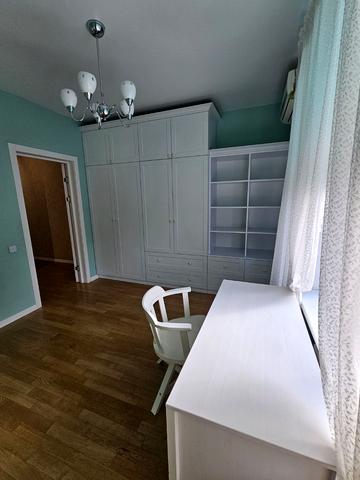 Івана Кавалерідзе вул., 9