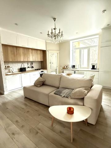 Вячеслава Липинського вул. (Чапаєва), 16