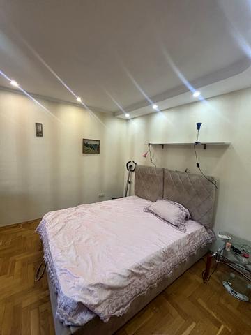 Анни Ахматової вул., 7/15