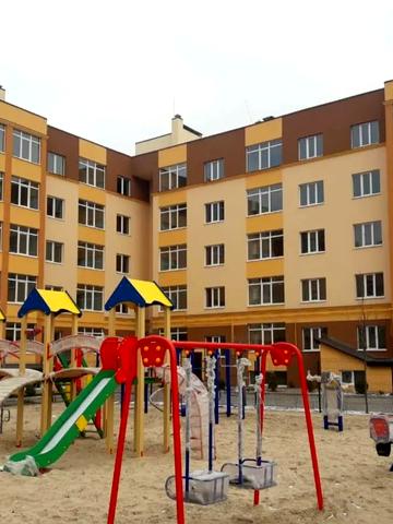 Молодіжна вул., 14