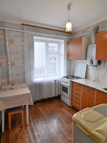 Набережна вул., 10а