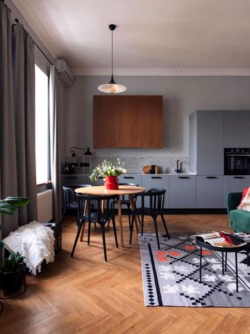 Костельна вул., 5