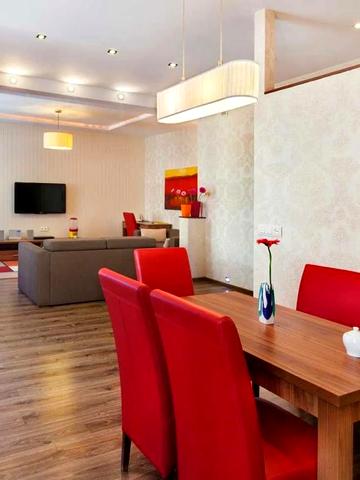 Братів Рогатинців вул., 4