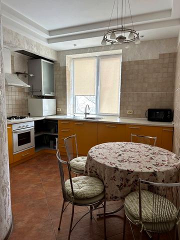 Гоголя вул., 1