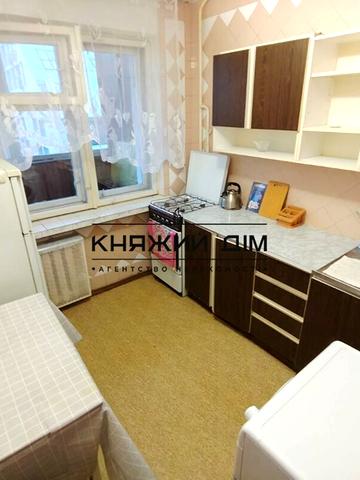 Золотоустівська вул., 44/22