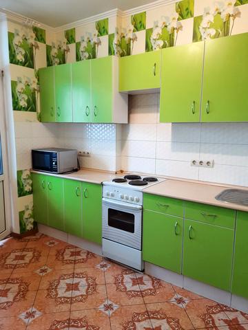 Рональда Рейгана вул., 40