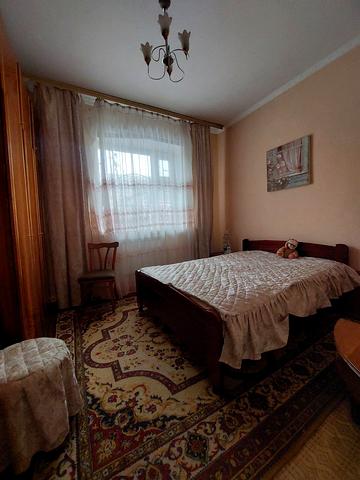 Кримська вул., 11